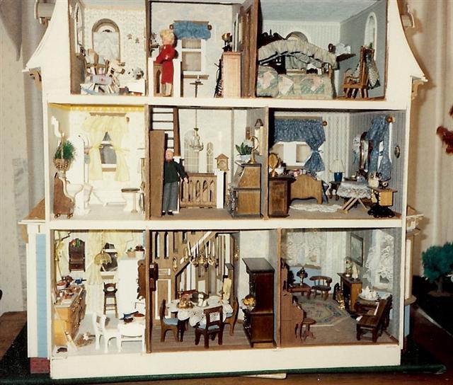 Beacon Hill Dollhouse Kit